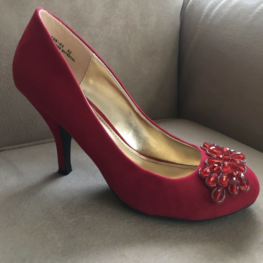 Women’s 8.5M Bamboo 4”Heels Slip-on Red Velveteen
